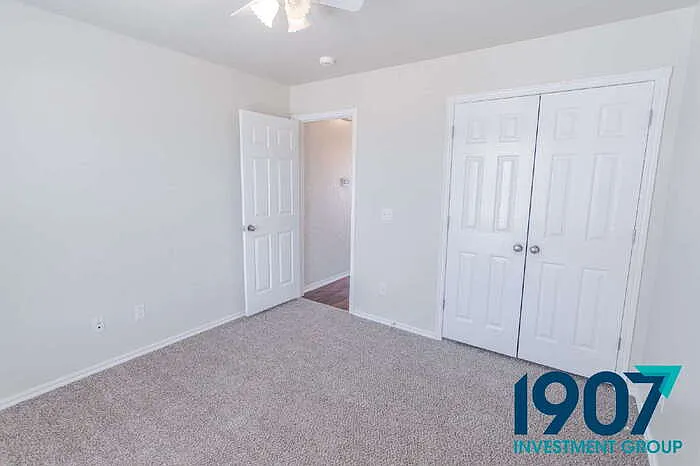 501 Madeline Ln — Photo 5