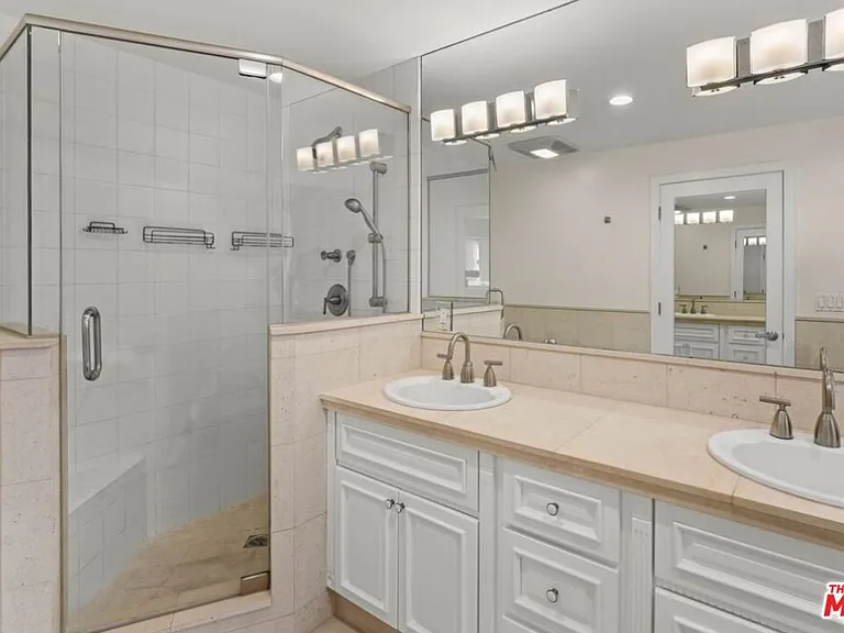 10616 Kinnard Ave #101 — Photo 22