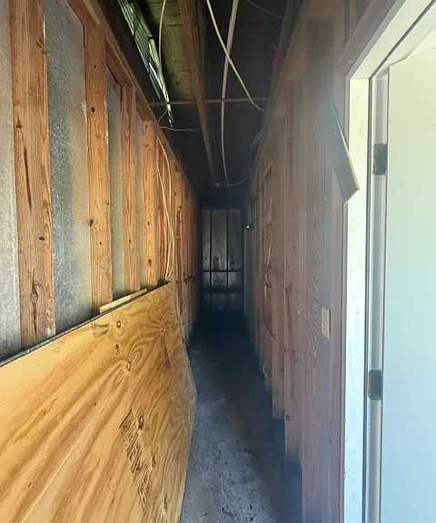 202 Adams Dr — Photo 5