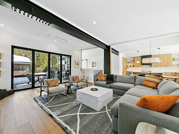 3rd image of 261 Palisades Cir #60