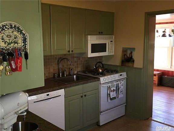 4th image of 40 11th St
