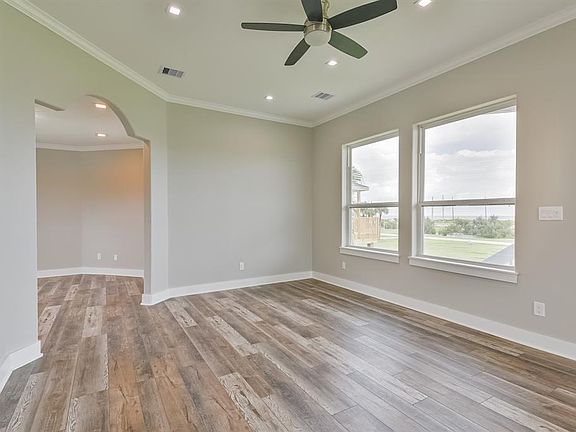 5th image of 25027 Monterey Ct