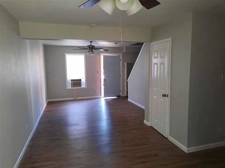 1011 Vine St #17 — Photo 3