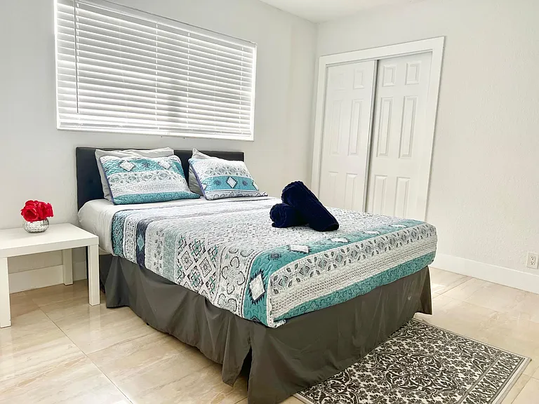 5733 SW 24th Ave — Photo 33
