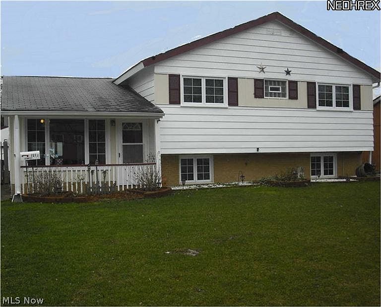 1st image of 721 Thornwood St