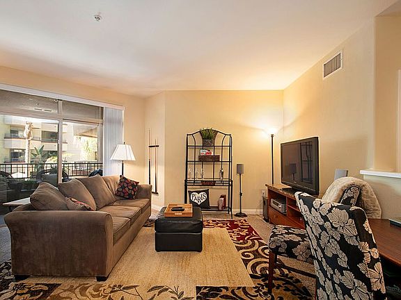 2nd image of 1501 Front St Unit 332