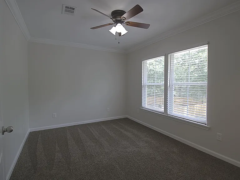 38 Griffin Rd — Photo 20