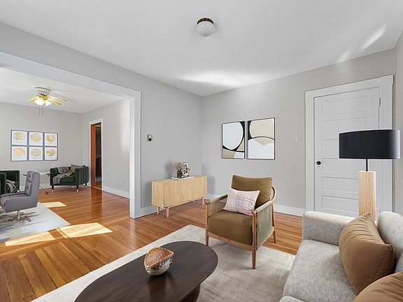 3rd image of 19 Essex St