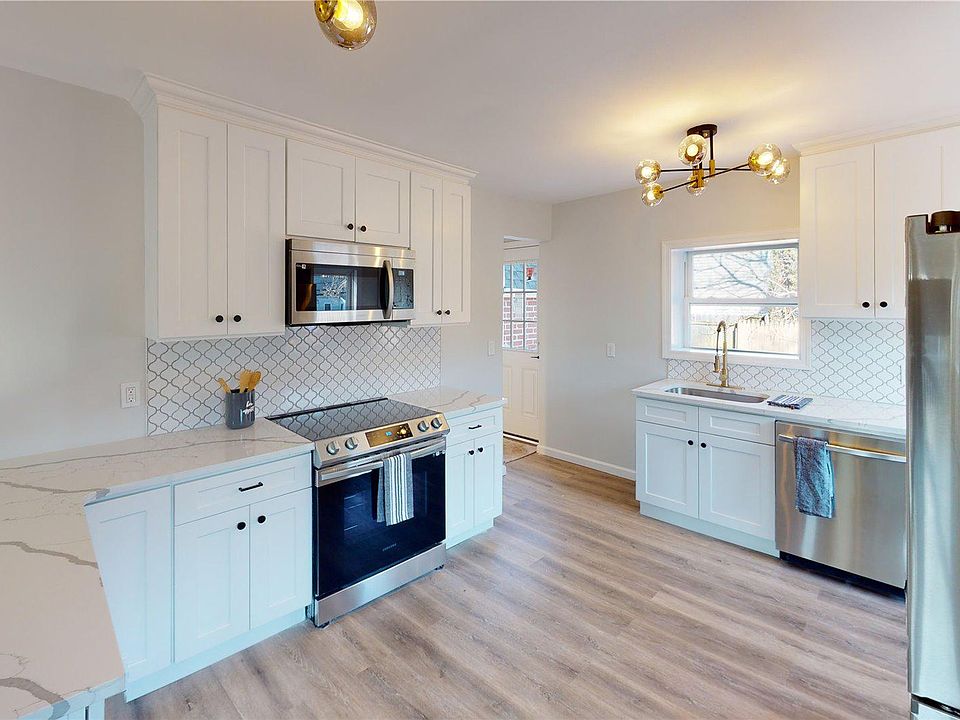 1st image of 12 Gatelot Ave