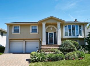 783 Vivian Ct, Baldwin, NY 11510