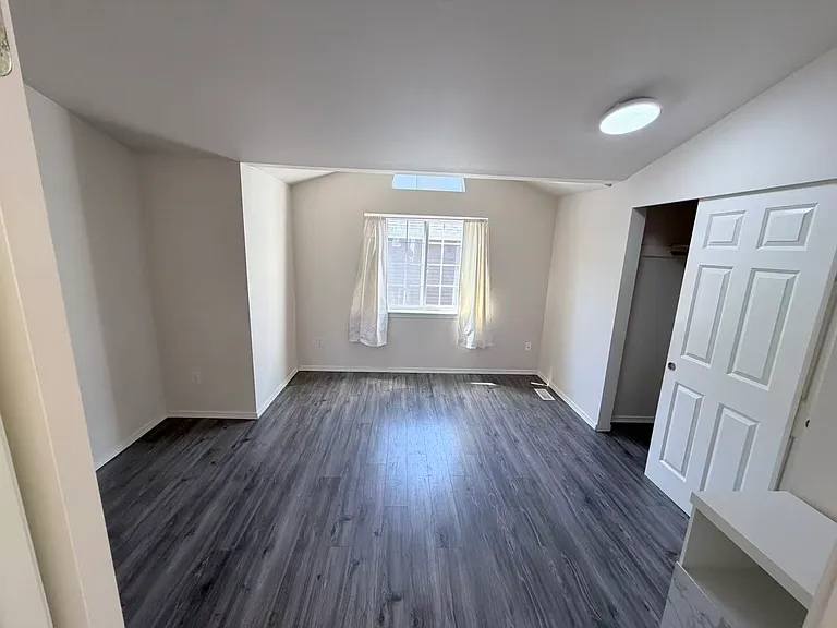 11730 Greenwood Ave N #B — Photo 11