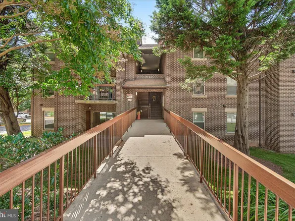 18420 Guildberry Dr APT 101, Gaithersburg, MD 20879