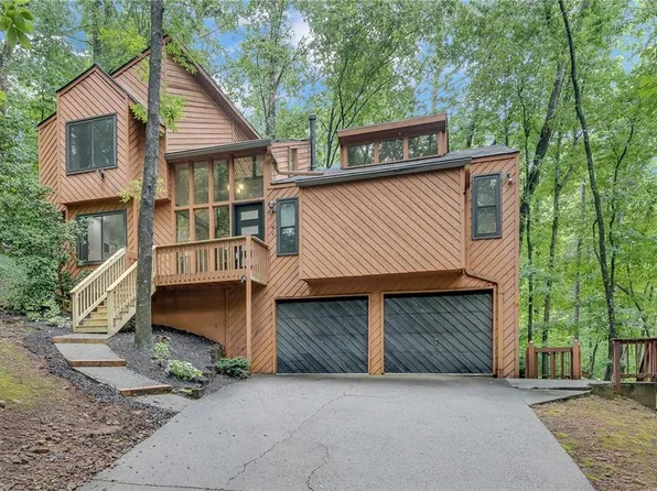 1820 Cedar Cliff Dr SE, Smyrna, GA 30080