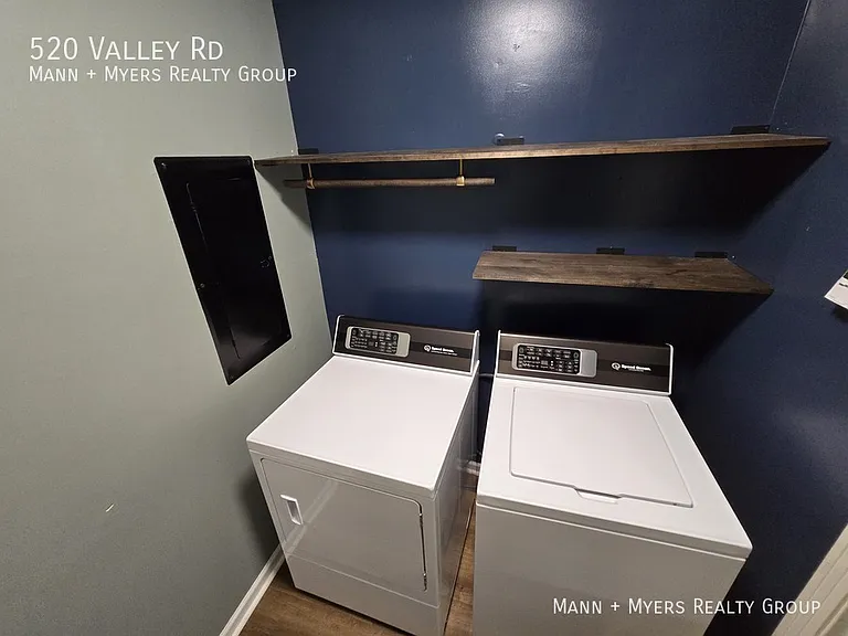 520 Valley Rd — Photo 19
