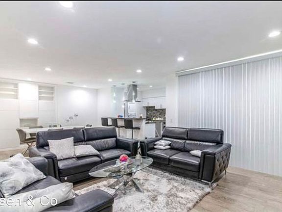 4th image of 4915 Tyrone Ave APT 105
