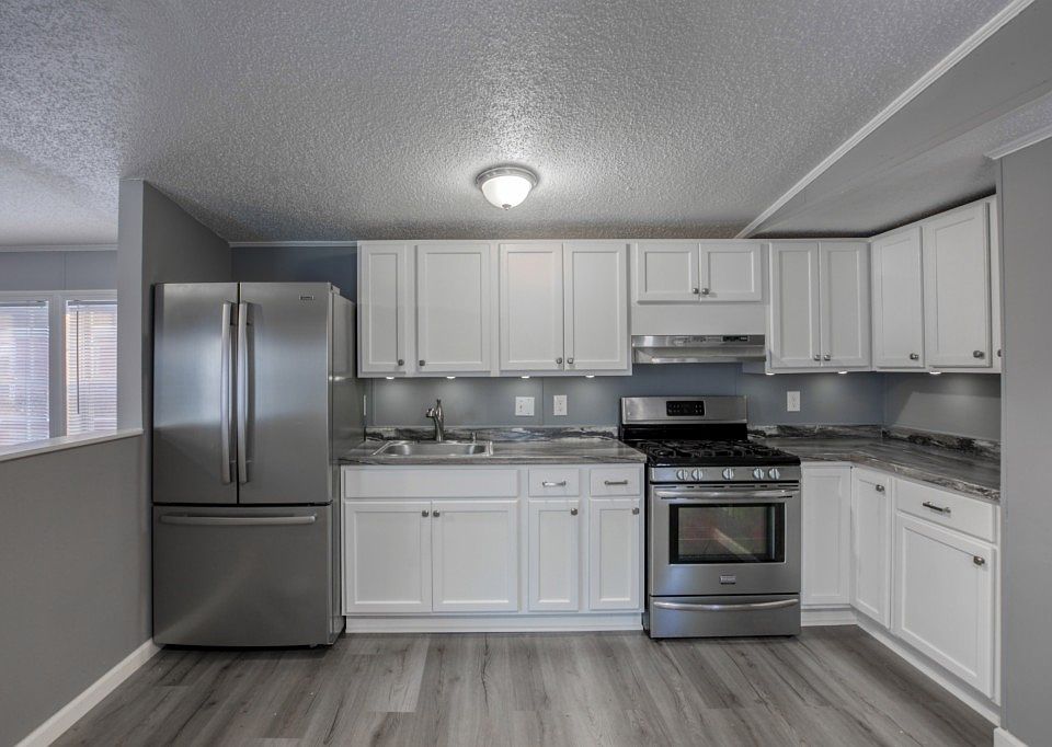 2nd image of 868 Southampton Rd #66