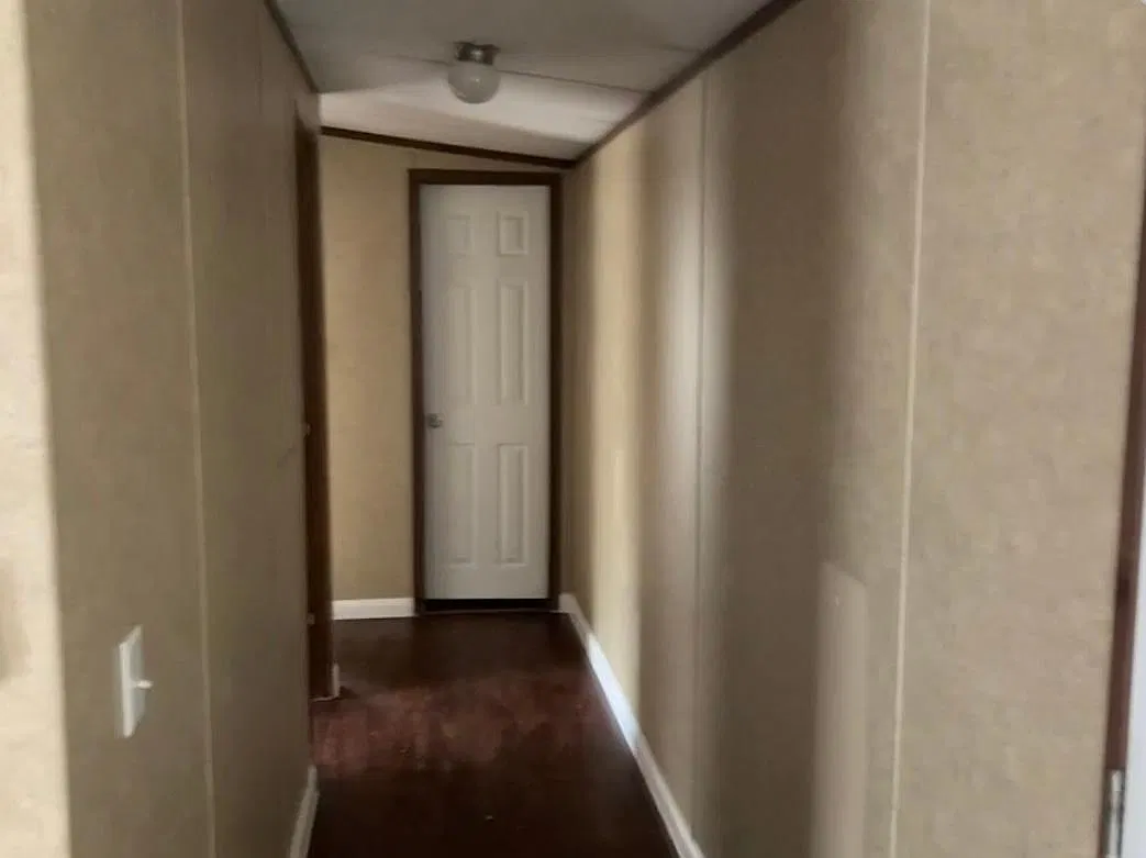 3 bed, 1300 sqft, $1,400 — Photo 2