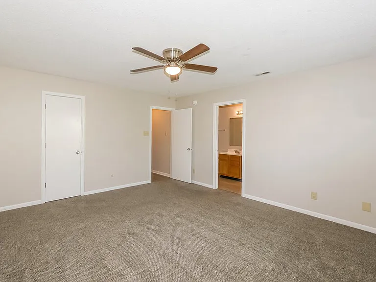 2282 Shadowbrook Dr — Photo 12