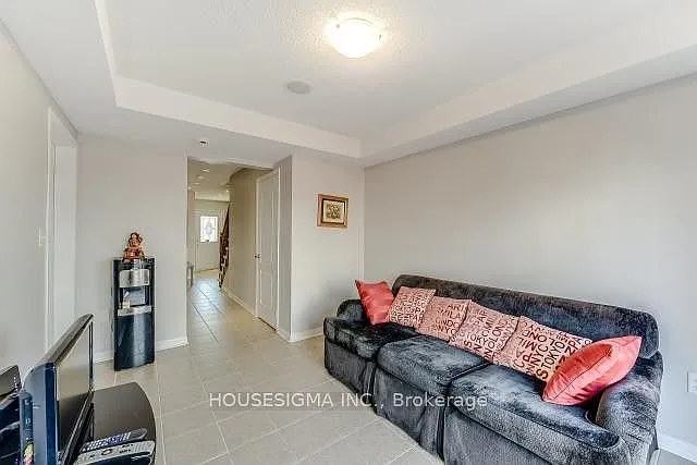 92 Lathbury St — Photo 16