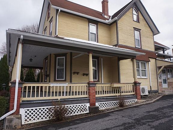 5th image of 476 E High St