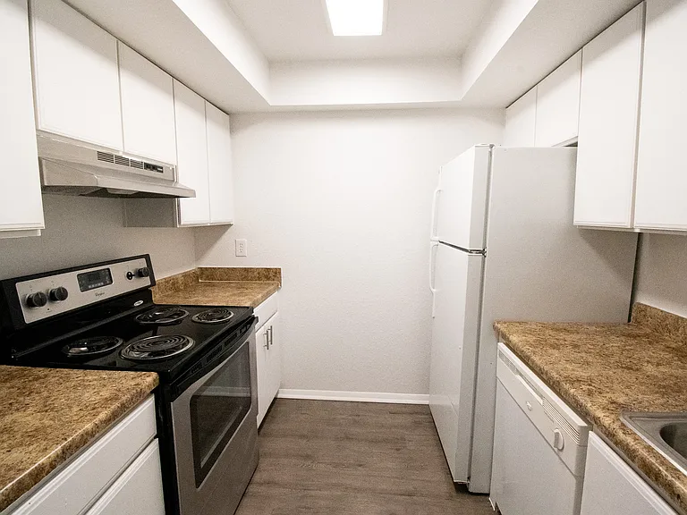 Red Bay Apartment Complex — Photo 43