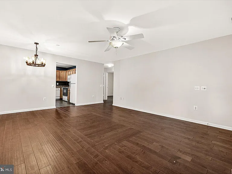 1110 Jousting Way — Photo 10