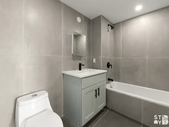 227 Clarkson Avenue image 7 of 9