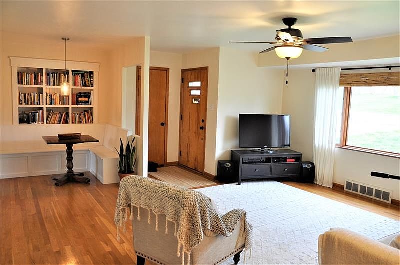 715 Lincoln Ave, Bentleyville, PA 15314 Zillow