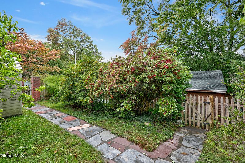 3rd image of 254 Lenox Avenue