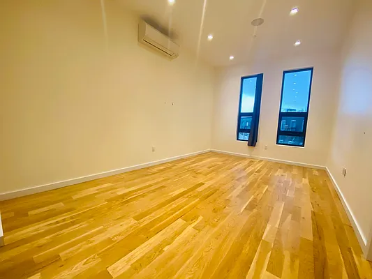 Rented by null | media 62