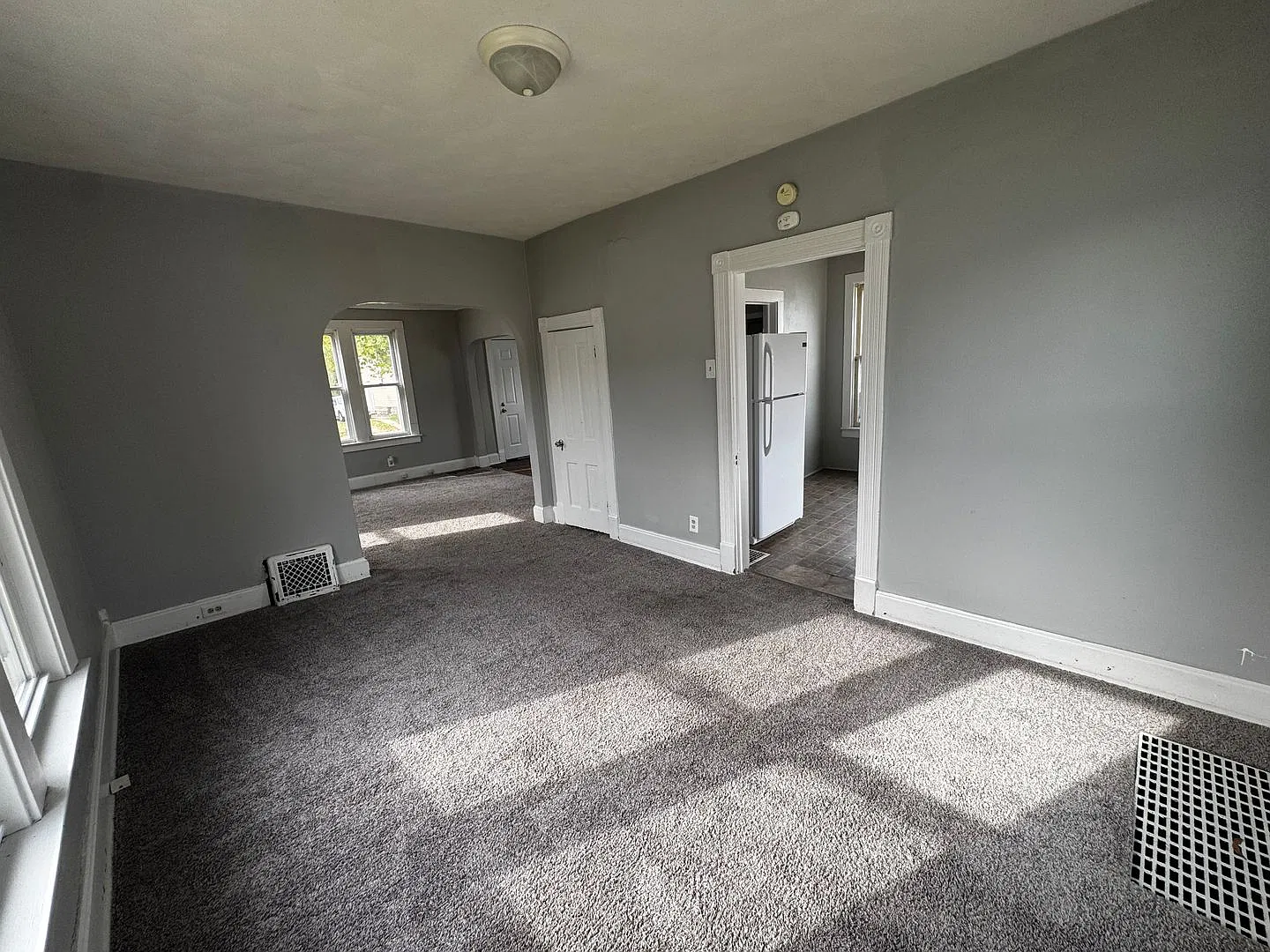 2 bedroom 1 1/2 bath House in Rock Island — Photo 3