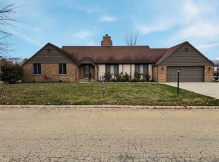 304 N Chaucer Blvd, De Land, IL 61856