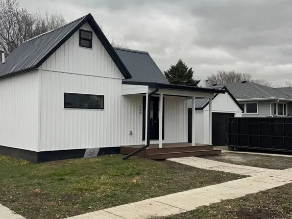 120 N Altona St, Holstein, IA 51025