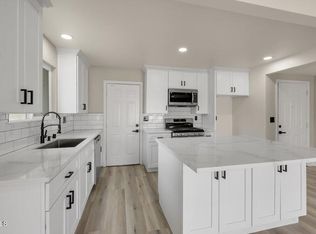 1011 W Kamala St, Oxnard, CA 93033