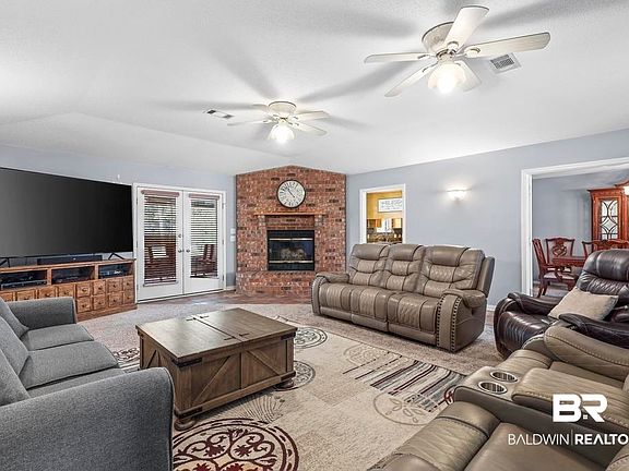 3rd image of 11023 Patterson Ln