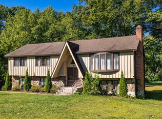 131 Leverich Dr, East Hartford, CT 06108