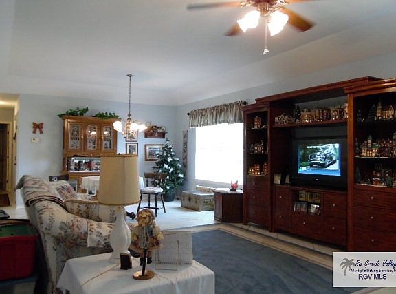 4th image of 6104 N King Arthur Dr