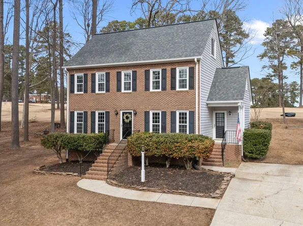 645 Fairway Dr, Sanford, NC 27330