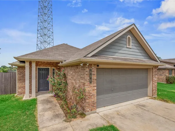 606 Heritage Dr, Navasota, TX 77868