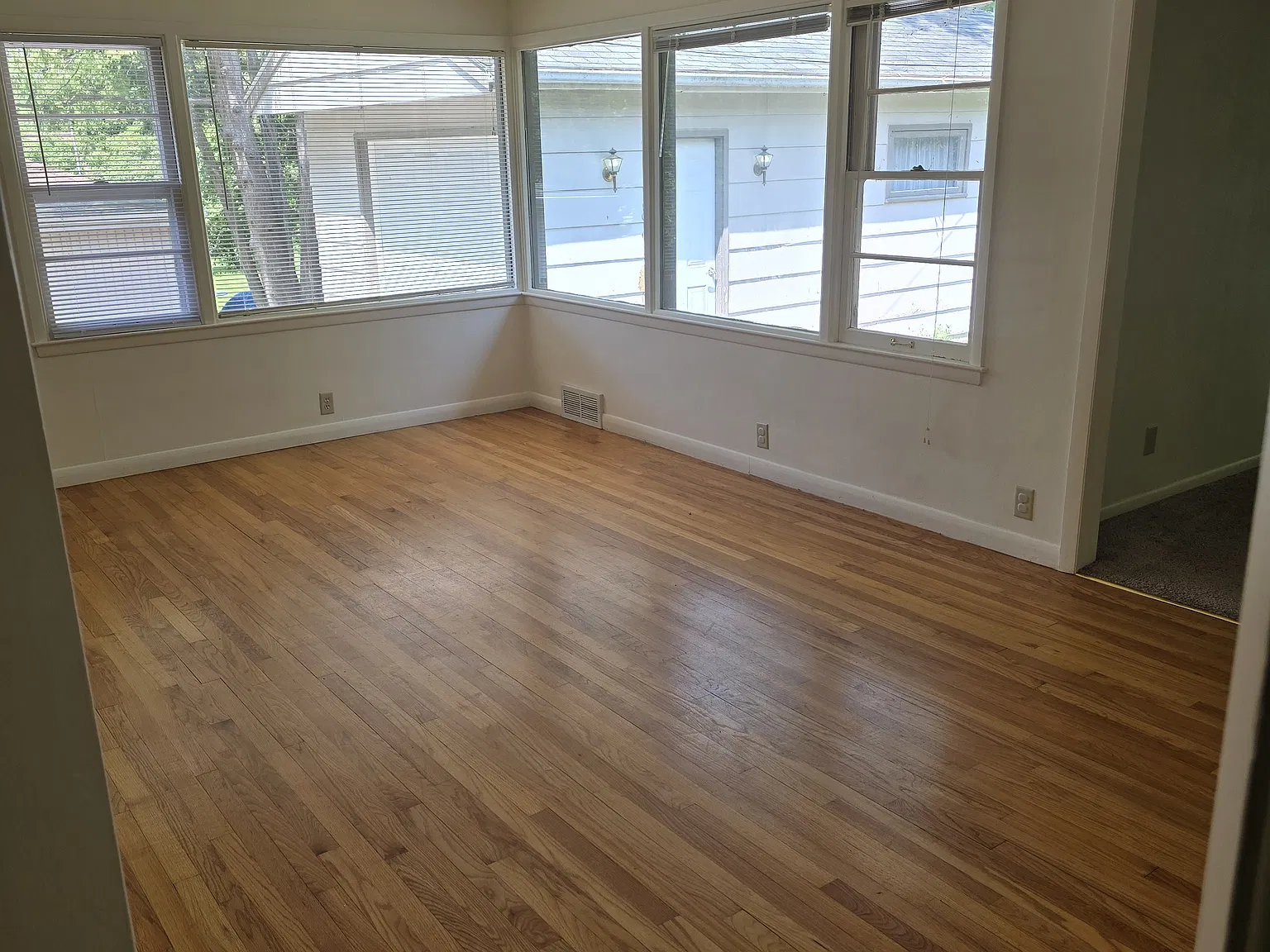 3 bed, 1612 sqft, $2,495 — Photo 3