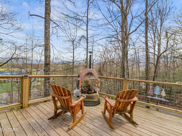 1851 Hidden Hills Rd, Gatlinburg, TN 37738