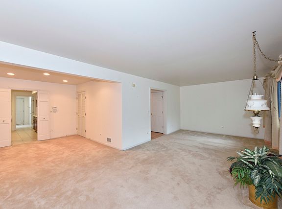2nd image of 198 Westminster Way