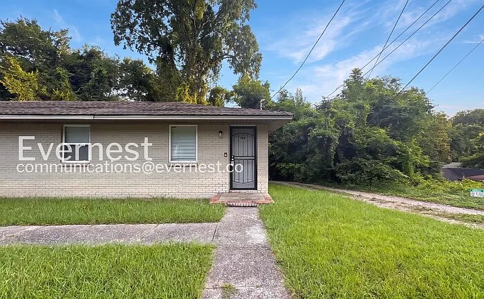 2 bed, 1.5 bath, 616 sqft, $775 — Photo 1