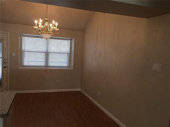 5th image of 2333 Oakmont Dr