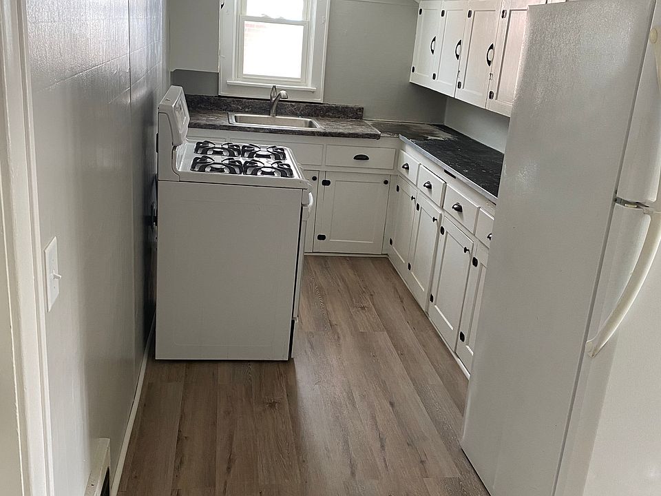 1st image of 12 Guilfoyle Ave #2