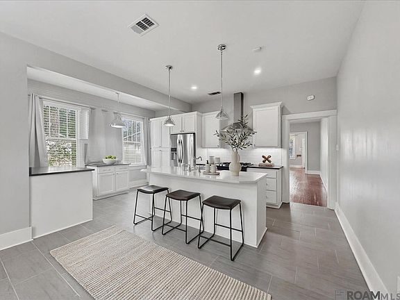 4th image of 1829 Tulip St