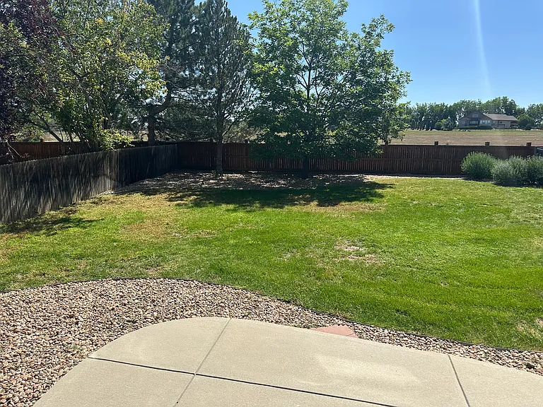 2573 Betts Cir — Photo 32