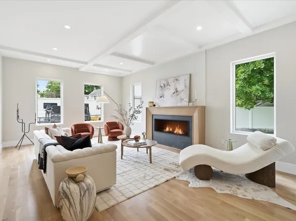 262 River St, Newton, MA 02465