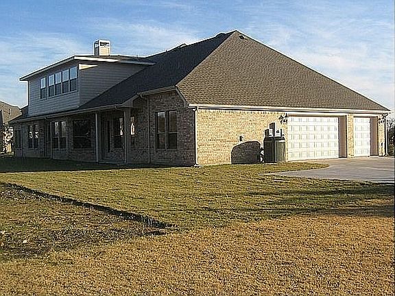 5th image of 2713 Wolf Creek Dr