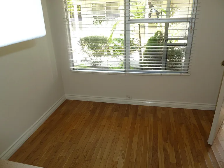 1028 2nd St #6 — Photo 13